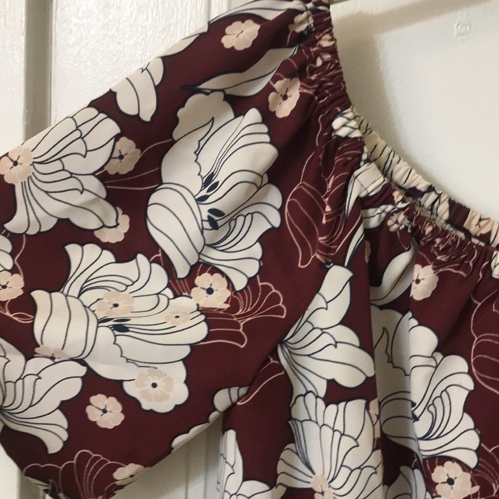 Kensie floral off the shoulder top - Picture 2 of 3